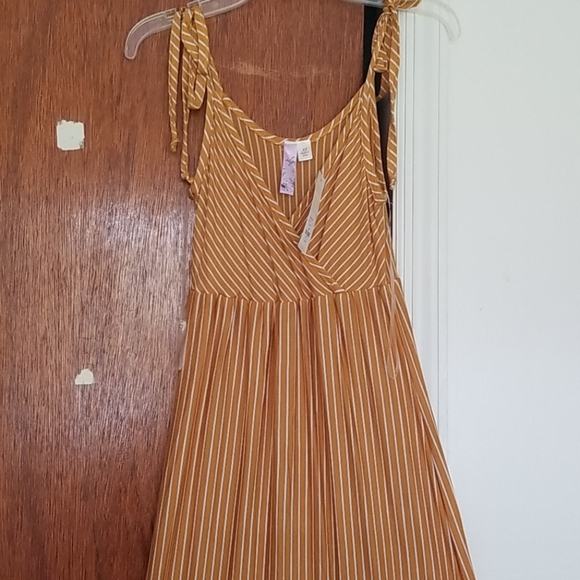 Francesca's Collections Dresses & Skirts - Striped spaghetti strapped Maxi